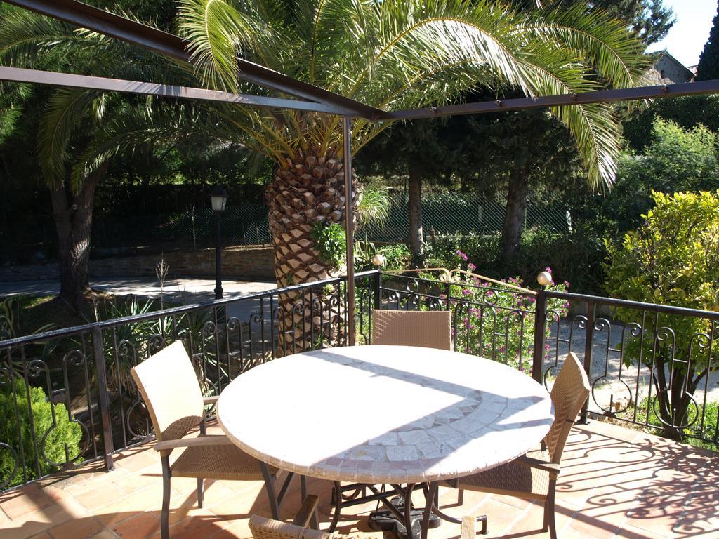 Les Lauriers Roses Aparthotel Rayol-Canadel-sur-Mer Exterior photo