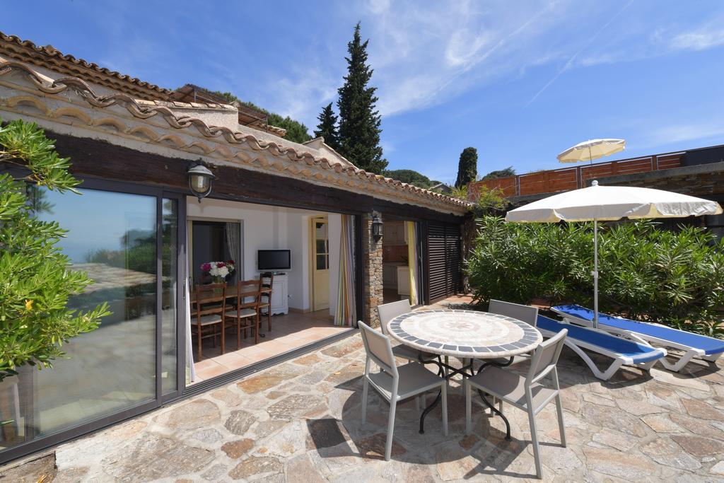 Les Lauriers Roses Aparthotel Rayol-Canadel-sur-Mer Exterior photo