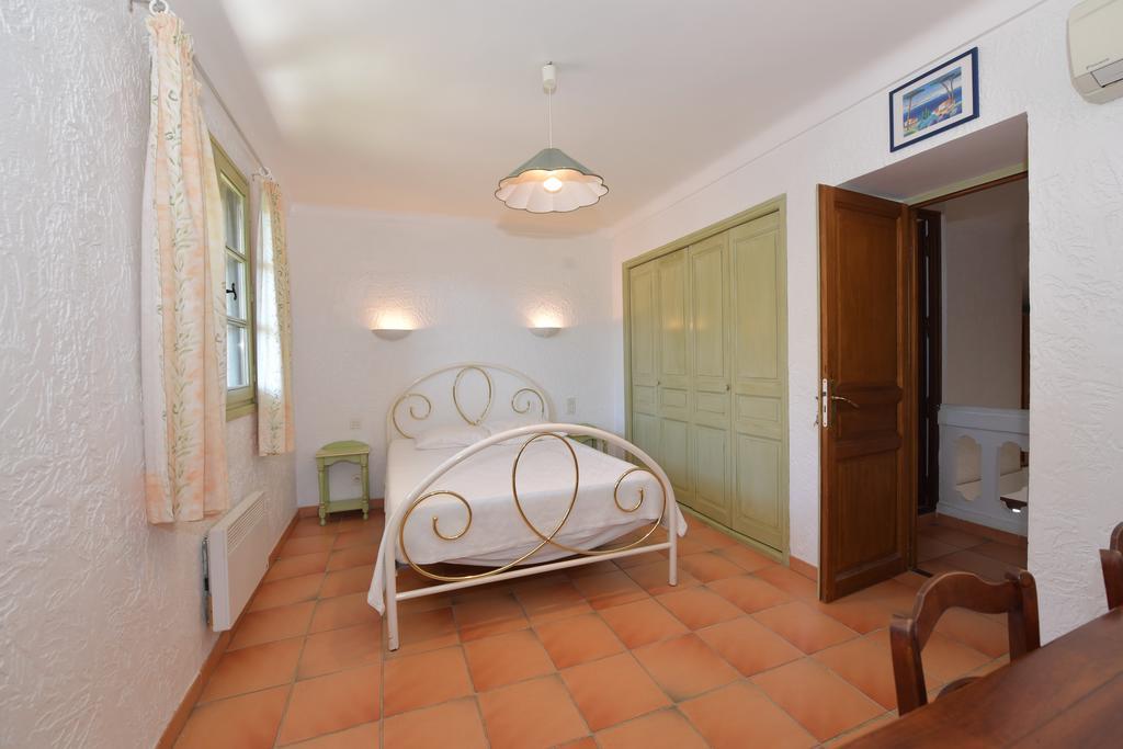 Les Lauriers Roses Aparthotel Rayol-Canadel-sur-Mer Exterior photo