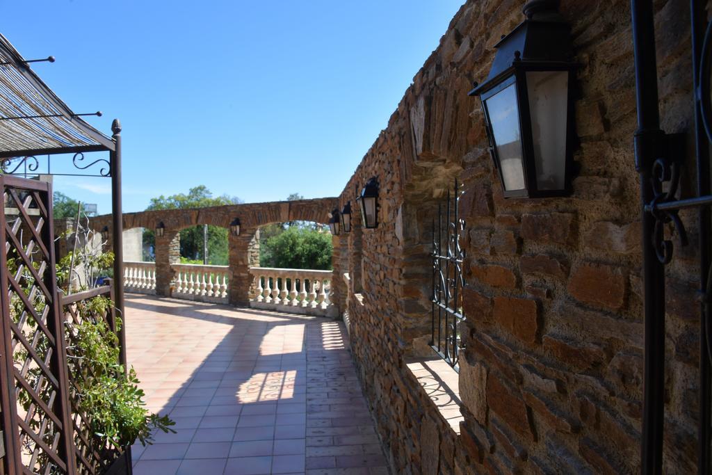 Les Lauriers Roses Aparthotel Rayol-Canadel-sur-Mer Exterior photo