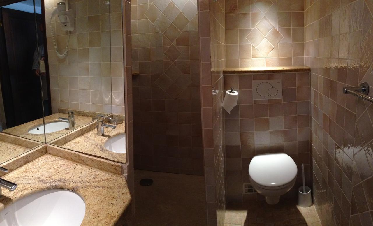 Les Lauriers Roses Aparthotel Rayol-Canadel-sur-Mer Room photo