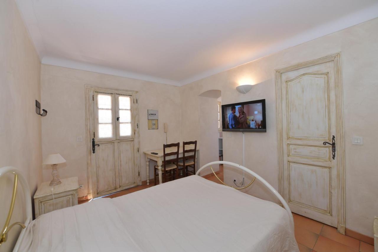 Les Lauriers Roses Aparthotel Rayol-Canadel-sur-Mer Exterior photo